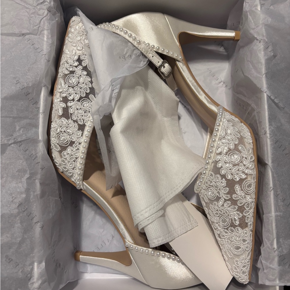 Elegant White Lace Pearl Bridal Heels